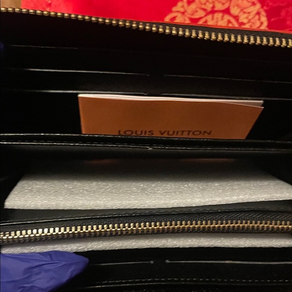 Multicolor Designer Wallet - Picture 13 of 17